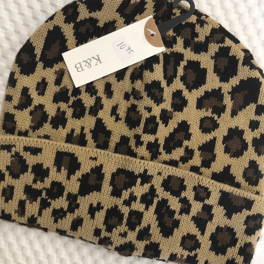 Leopard beanie